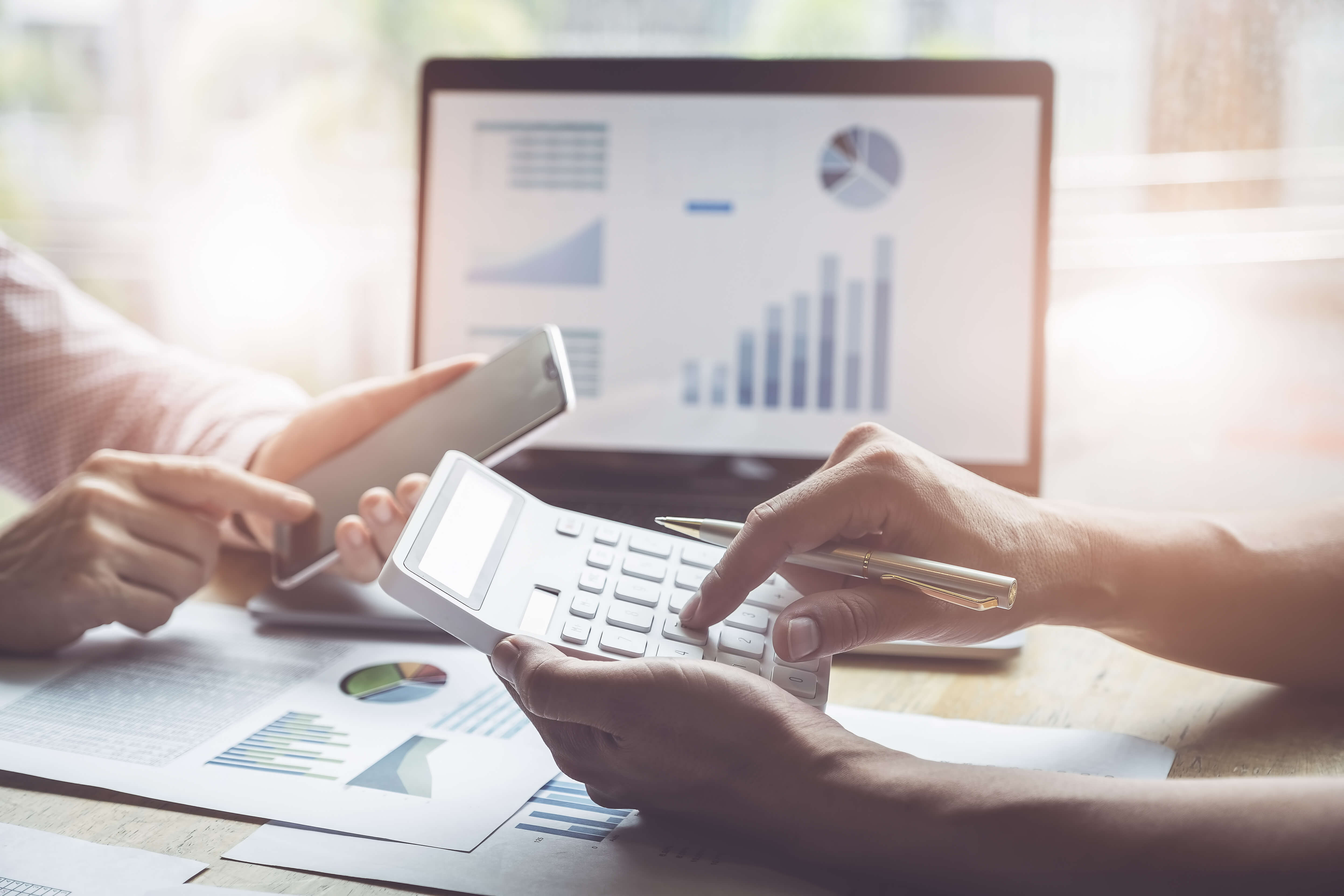 Analyse des contrats d'entreprises à Blanquefort
